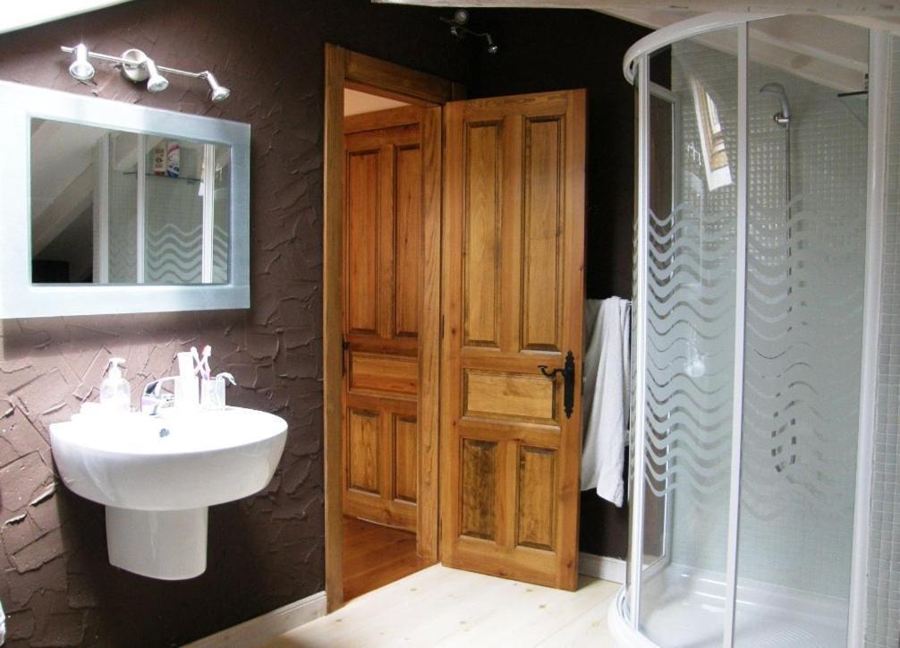 Albergue Turistico Valdebaro Camaleno Ngoại thất bức ảnh